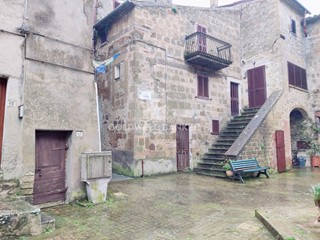 Bilocale in Vendita a Onano, 28'000€, 65 m²