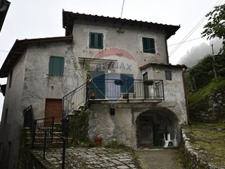 Casa Indipendente in Vendita a Bagni di Lucca, 55'000€, 100 m²