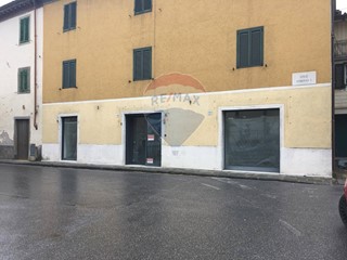 Negozio in Vendita a Bagni di Lucca, 30'000€, 43 m²