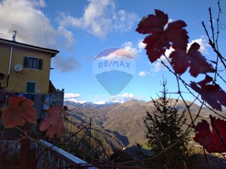 Casa Semi Indipendente in Vendita a Bagni di Lucca, 35'000€, 106 m²