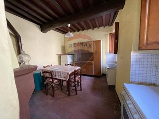 Casa Semi Indipendente in Vendita a Borgo a Mozzano, 85'000&euro;, 100 m²