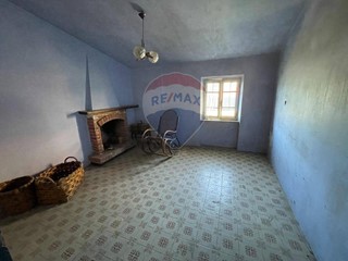 Casa Semi Indipendente in Vendita a Borgo a Mozzano, 119'000&euro;, 105 m²