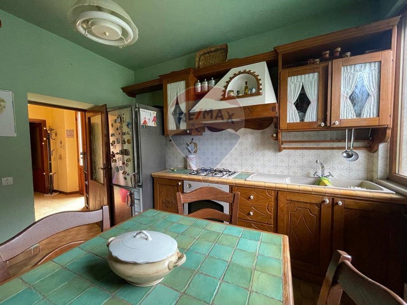 Appartamento in Vendita a Bagni di Lucca, 59'000€, 146 m²