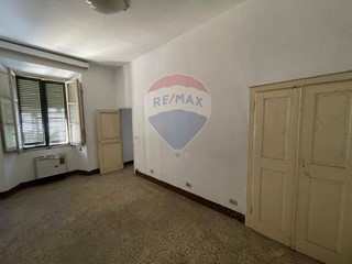Quadrilocale in Vendita a Bagni di Lucca, 60'000€, 65 m²