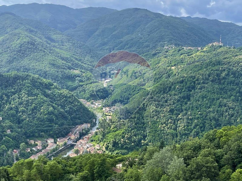 Appartamento in Vendita a Bagni di Lucca, 73'000€, 120 m²