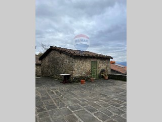 Bilocale in Vendita a Villa Collemandina, 20'000€, 107 m²