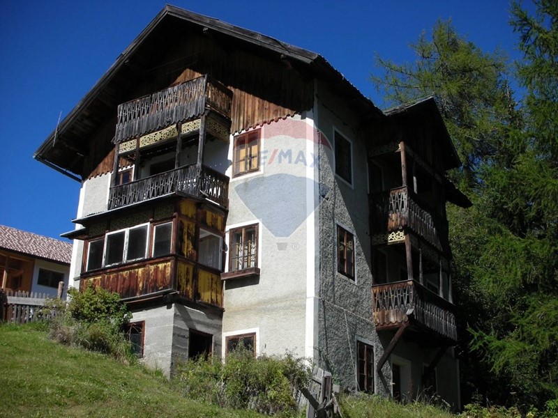 Rustico in Vendita a Marebbe, 352 m²