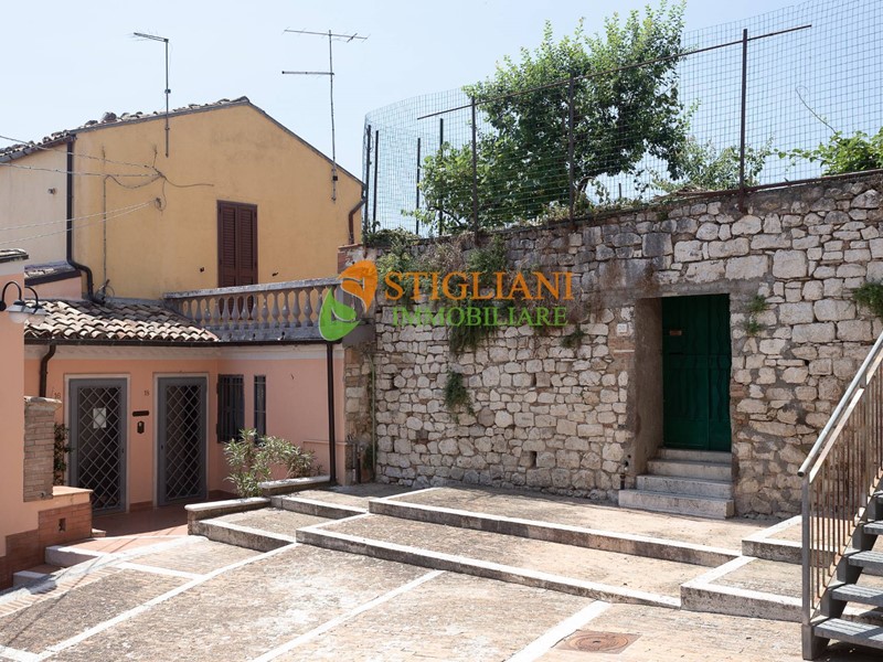 Trilocale in Vendita a Campobasso, 54'000€, 85 m²