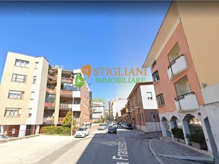 Ufficio in Affitto a Campobasso, 1'500€, 150 m²