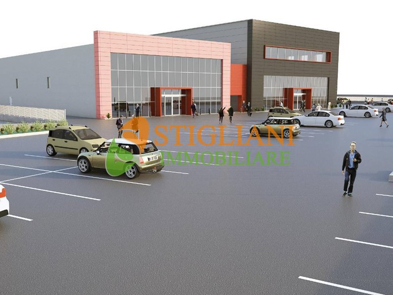 Immobile commerciale in Affitto a Campobasso, 4000 m²