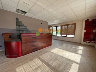 Immobile commerciale in Vendita a Campobasso, 449'000€, 280 m²