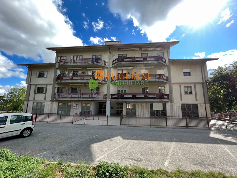 Immobile commerciale in Vendita a Campobasso, 135'000€, 150 m²