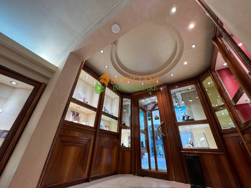 Attività commerciale in Vendita a Campobasso, 39'000€, 40 m²