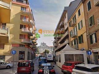 Immobile commerciale in Affitto a Campobasso, 500€, 60 m²