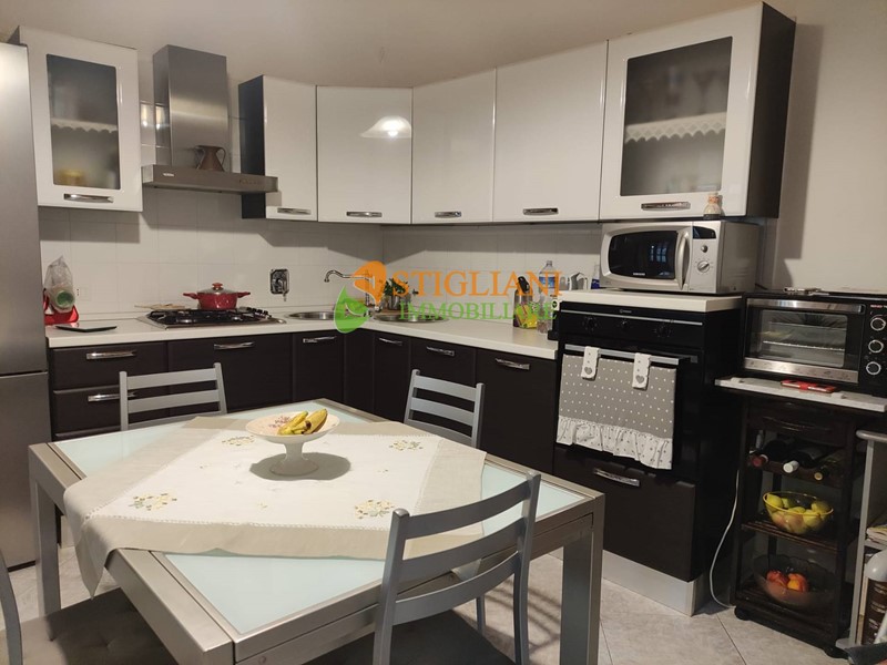 Quadrilocale in Vendita a Cercemaggiore, 80'000€, 90 m²