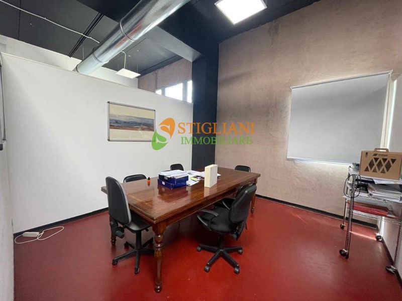 Ufficio in Affitto a Ripalimosani, 260 m²