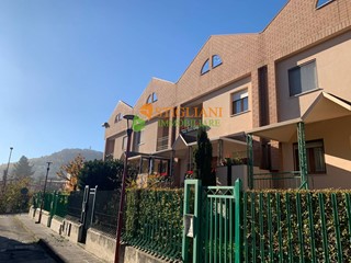 Villetta a schiera in Vendita a Campobasso, 249'000€, 300 m²