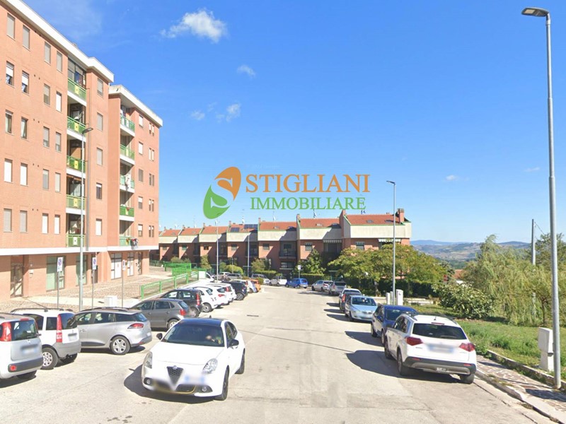 Villetta a schiera in Vendita a Campobasso, 310'000€, 300 m²
