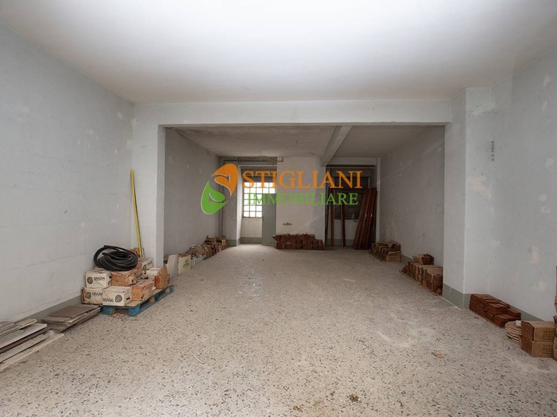 Immobile commerciale in Vendita a Campobasso, 59'000€, 70 m²