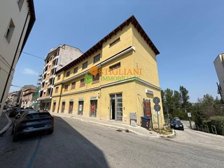 Ufficio in Vendita a Campobasso, 265'000€, 280 m²