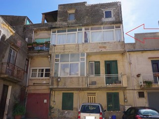 Appartamento in Vendita a Castelvetrano, 25'000&euro;, 150 m²