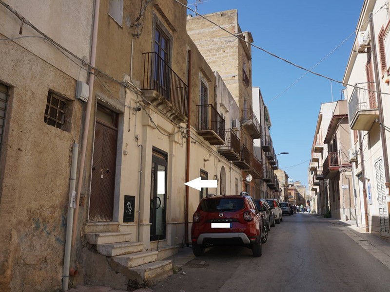 Immobile commerciale in Vendita a Castelvetrano, 15'000&euro;, 45 m²