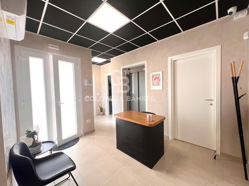 Ufficio in Affitto a Pescara, 900€, 20 m²