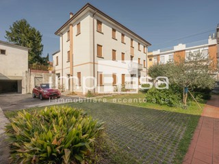 Villa in Vendita a Annone Veneto, 400'000€, 975 m²