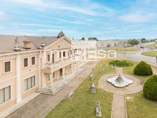 Immobile commerciale in Vendita a Codroipo, 1'300'000€, 3200 m²