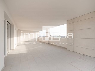 Attico in Vendita a Azzano Decimo, 555'000€, 264 m²