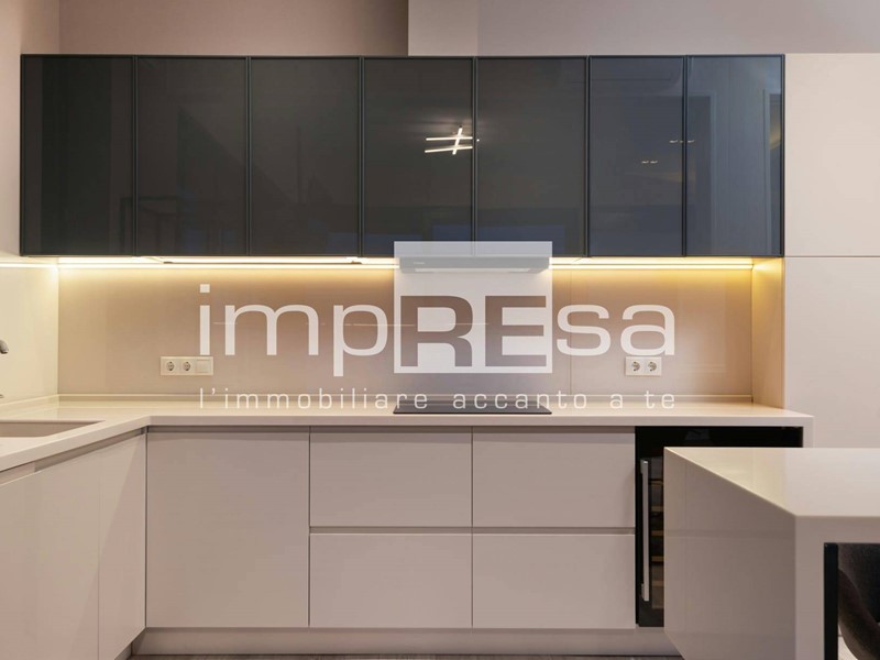 Trilocale in Vendita a Pordenone, 325'677€, 120 m², con Box