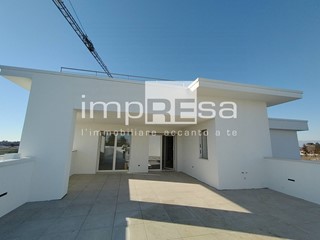 Attico in Vendita a Prata di Pordenone, 485'000€, 120 m²