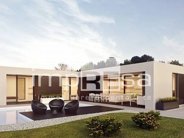 Terreno edificabile in Vendita a Cornuda, 119'000€, 950 m²