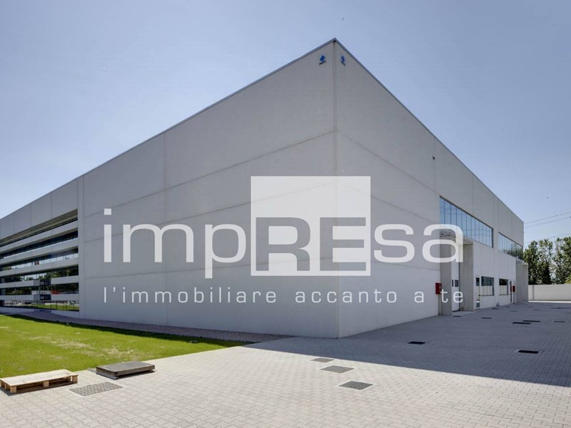 Terreno industriale in Vendita a Volpago del Montello, 475'000€, 5000 m²