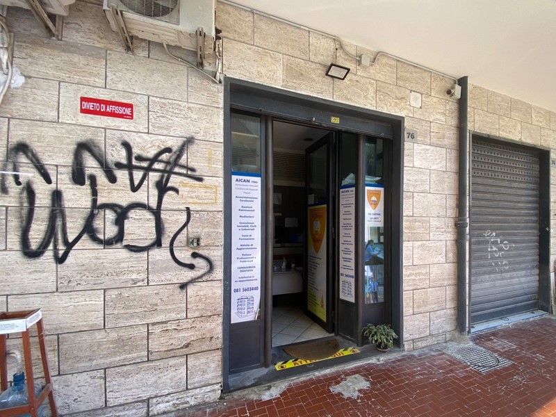 Negozio in Vendita a Napoli, 50'000€, 20 m²