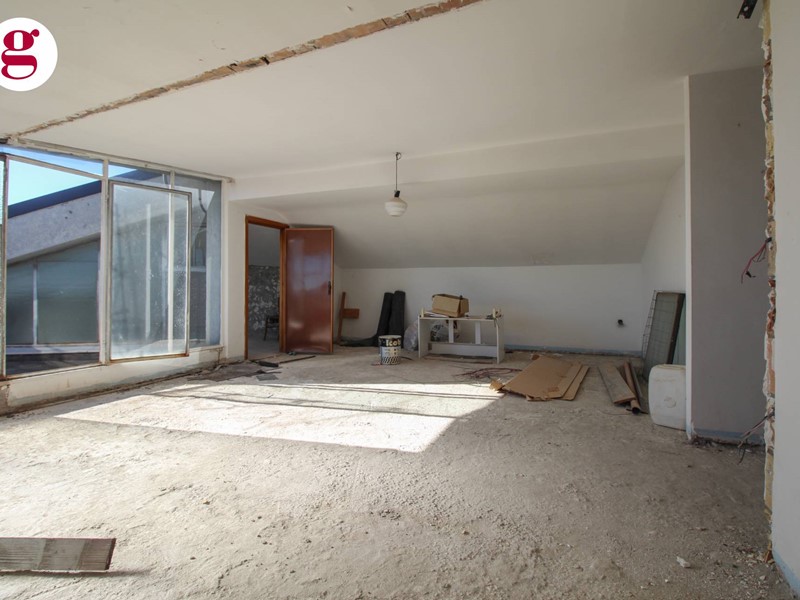 Appartamento in Vendita a Vasto, 50'000&euro;, 164 m²