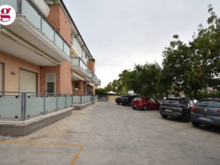 Box in Vendita a Vasto, 80'000€, 300 m²