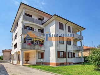 Appartamento in Vendita a Oggiona con Santo Stefano, 158'000€, 190 m²