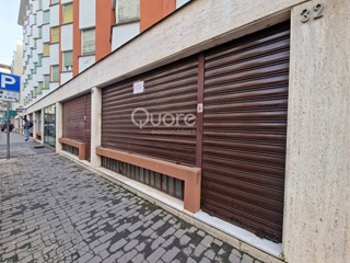 Negozio in Vendita a Udine, 32'000€, 40 m²