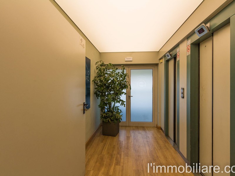 Ufficio in Affitto a Verona, 1'100€, 81 m²