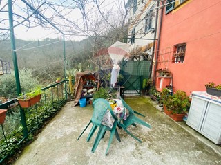 Casa Semi Indipendente in Vendita a Tribogna, 53'000€, 85 m²
