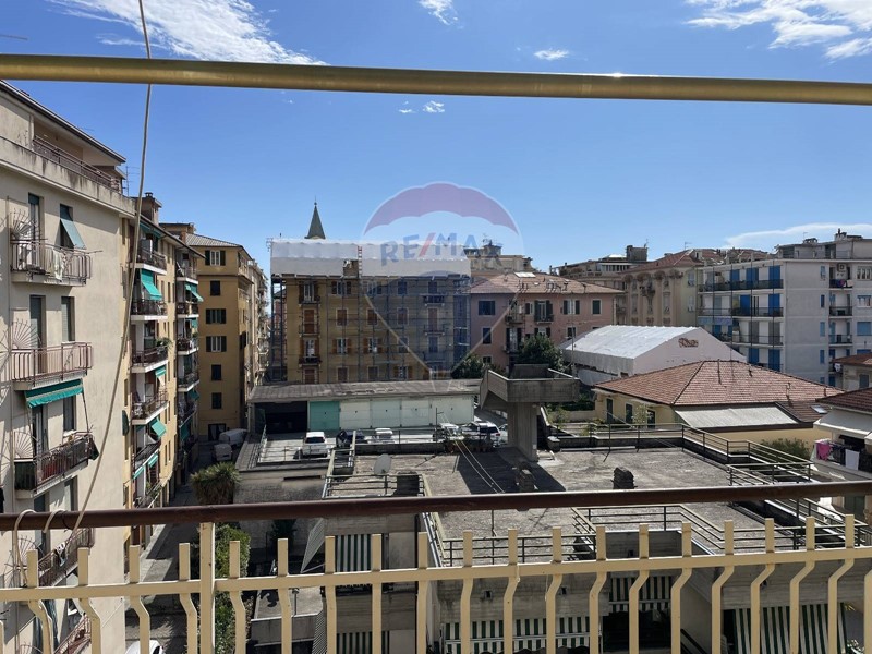 Appartamento in Vendita a Chiavari, 210'000€, 90 m²