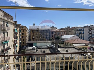 Appartamento in Vendita a Chiavari, 210'000€, 90 m²