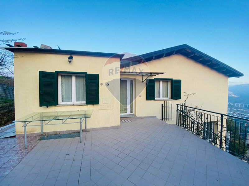 Appartamento in Vendita a Casarza Ligure, 187'000€, 94 m²