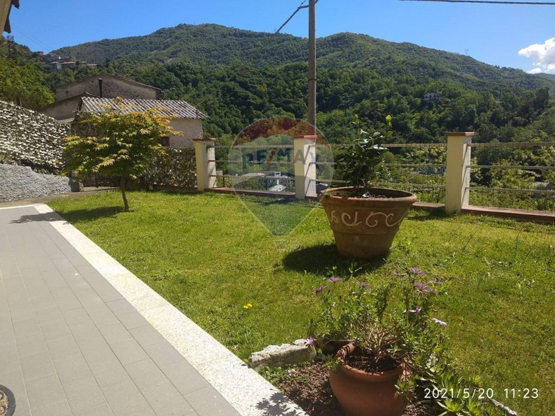 Villa in Vendita a Cicagna, 295'000€, 220 m²