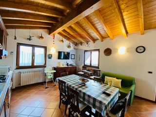 Villa in Vendita a Castiglione Chiavarese, 430'000€, 80 m²