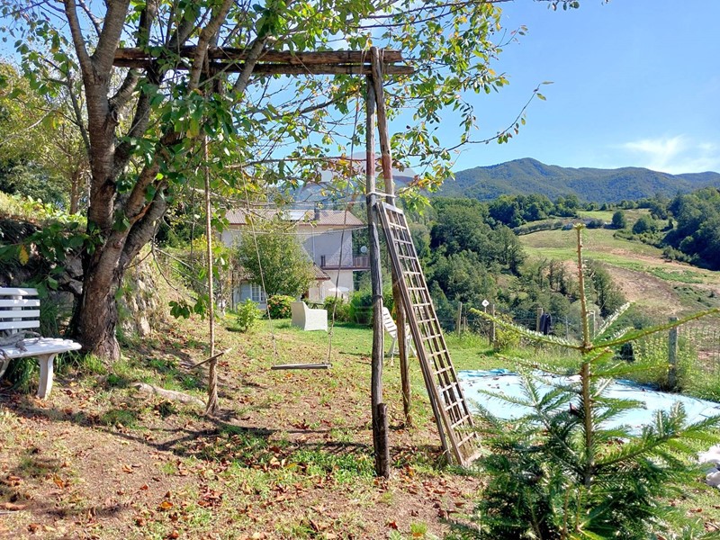 Villa in Vendita a Maissana, 165'000€, 184 m²