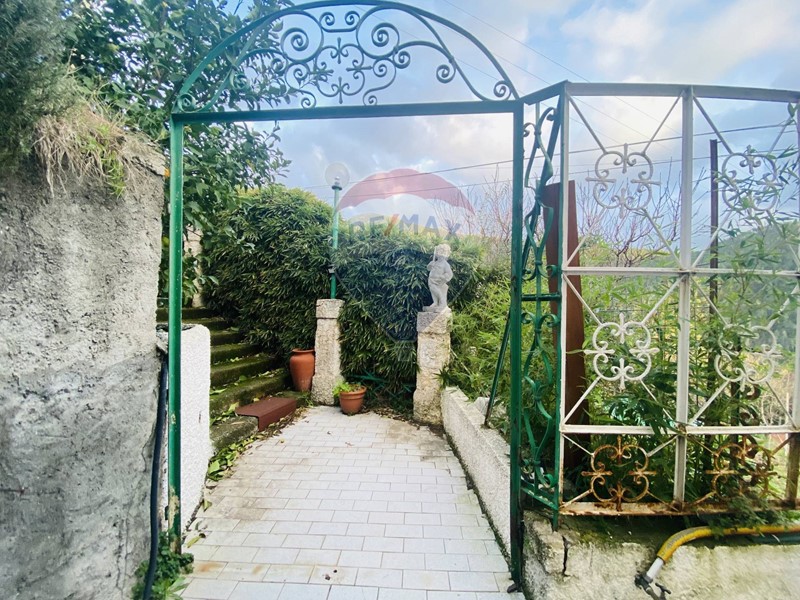 Casa Indipendente in Vendita a Casarza Ligure, 280'000€, 203 m²