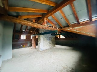 Attico in Vendita a Fontainemore, 88'000€, 143 m²