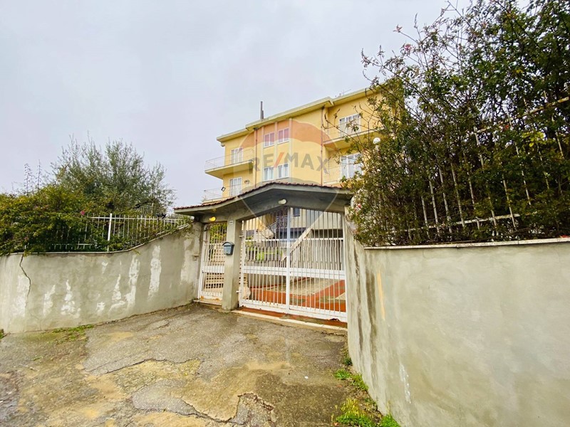 Appartamento in Vendita a Piazza Armerina, 150'000€, 250 m²
